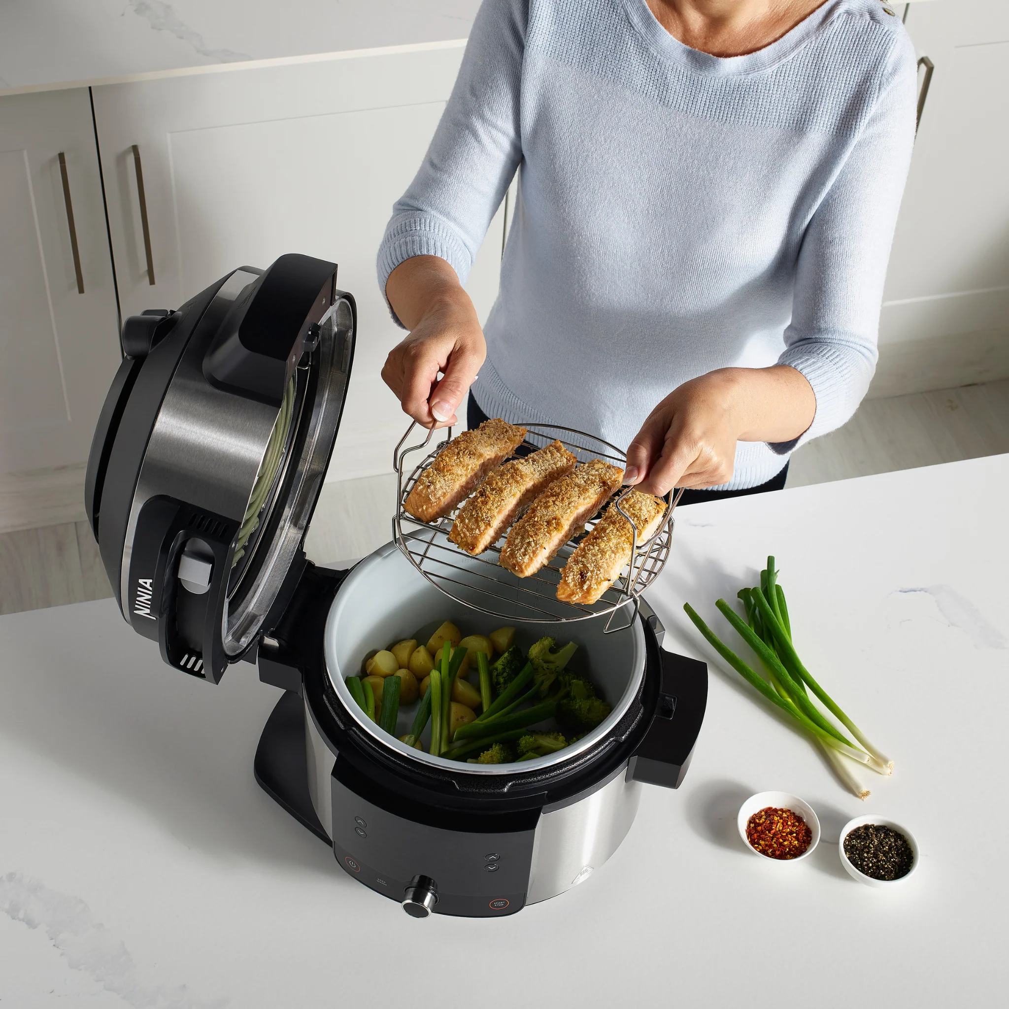 Ninja Foodi 11-in-1 SmartLid Multi-Cooker 6L OL550UK - Image 6
