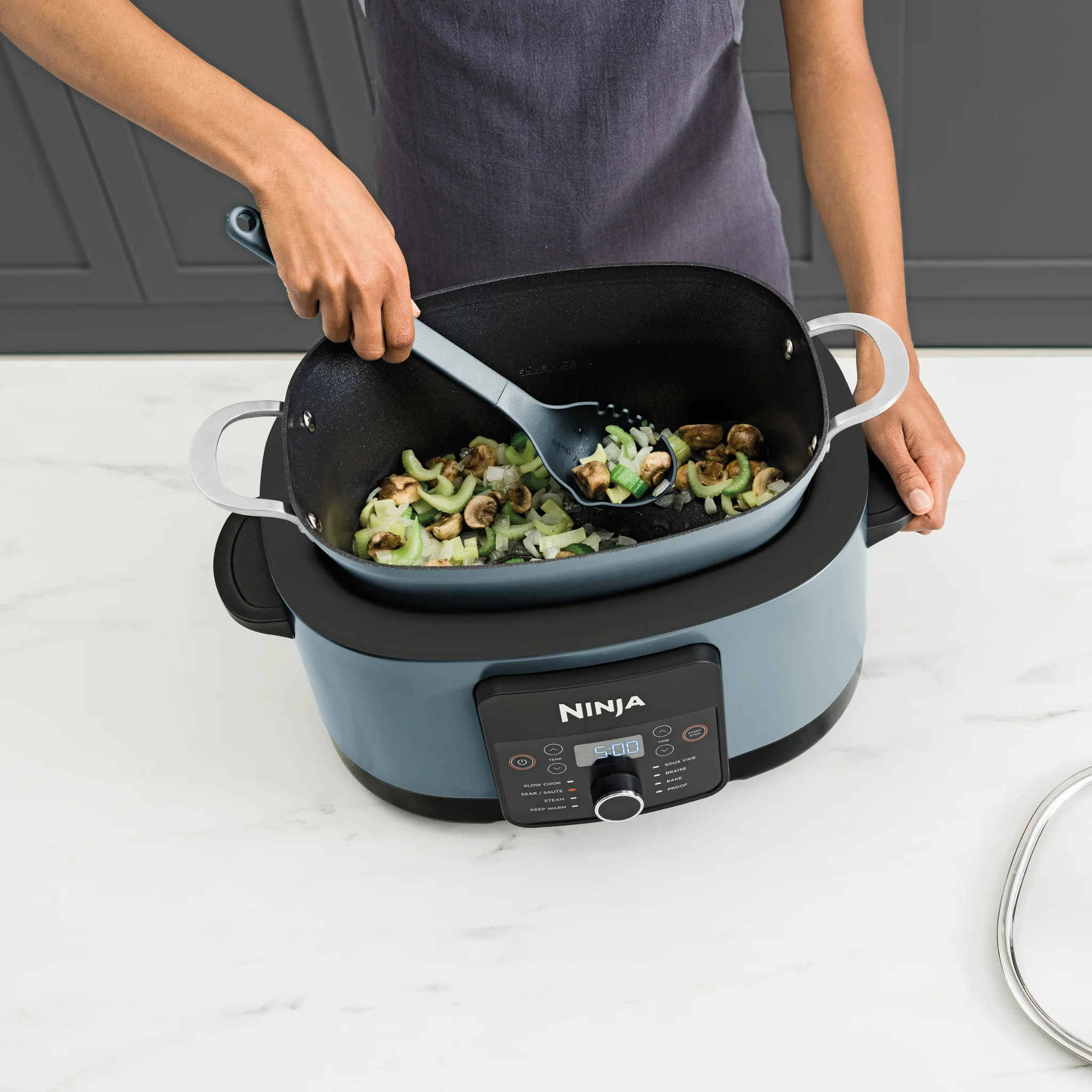 Ninja Foodi 8-in-1 PossibleCooker Slow Cooker & Multi-Cooker Sea Salt Grey [MC1001UK] - Image 5
