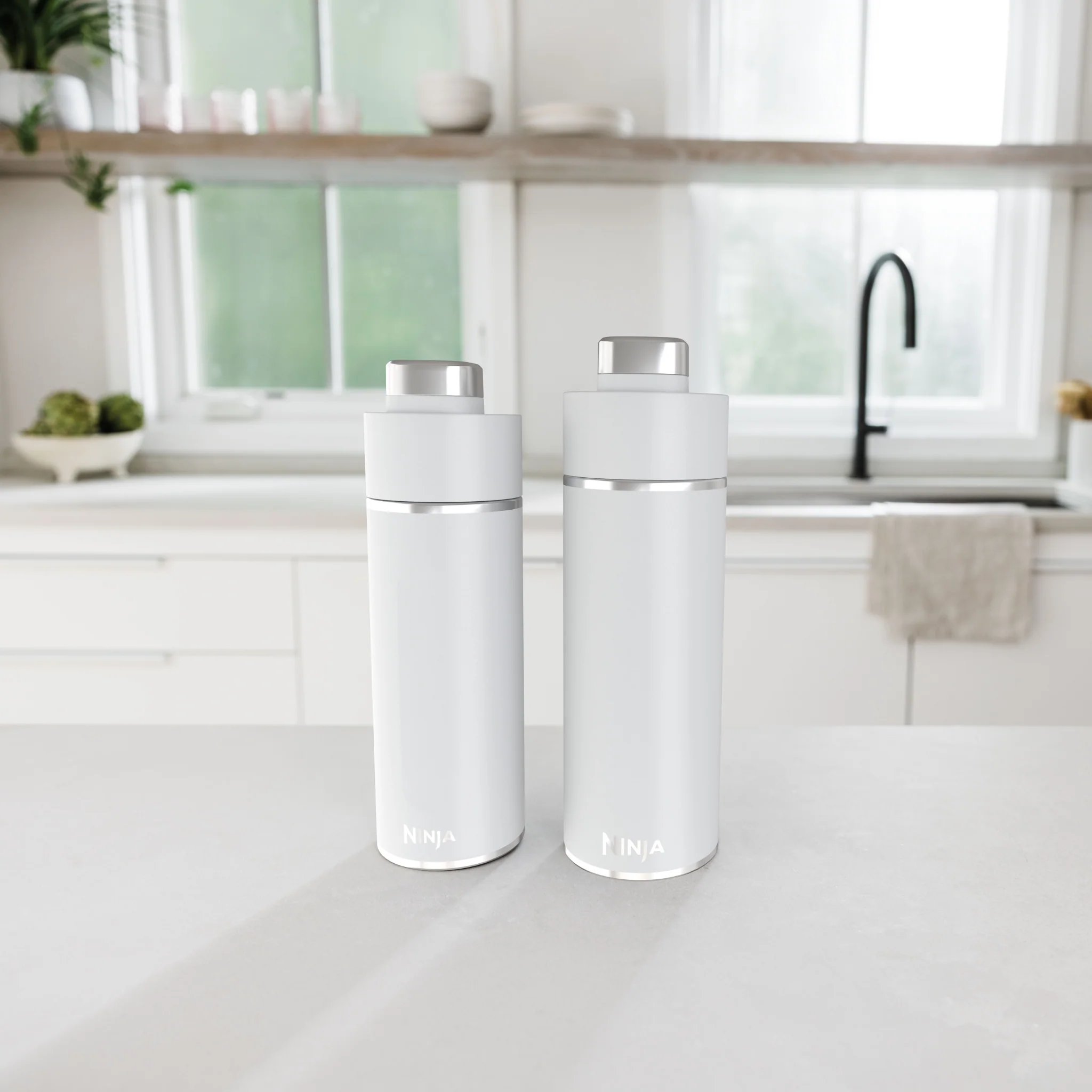 Ninja Thirsti 530 ml Travel Bottle – White DW1801EUUKWH - Image 9