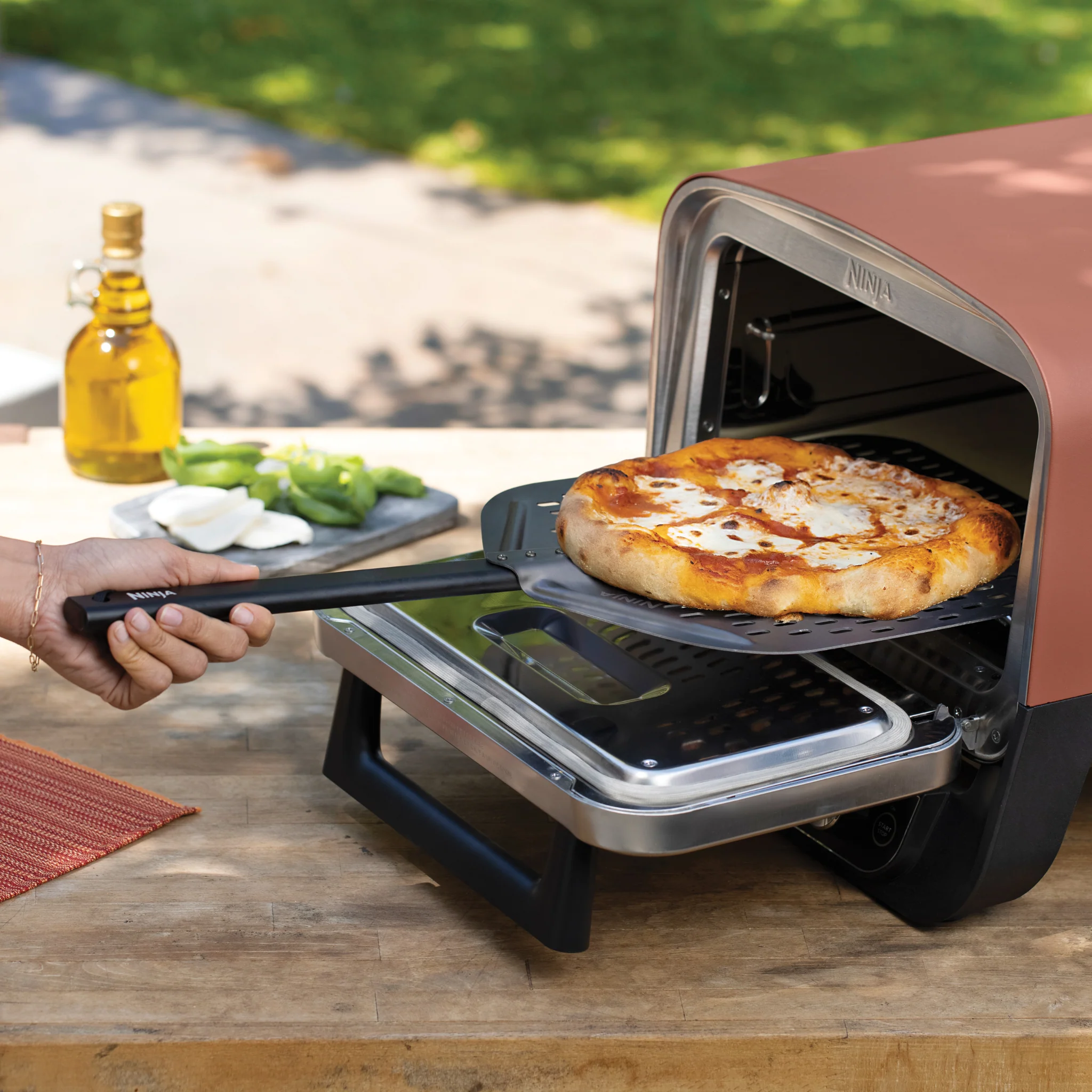 Ninja Woodfire Outdoor Oven Pizza Peel - Image 3